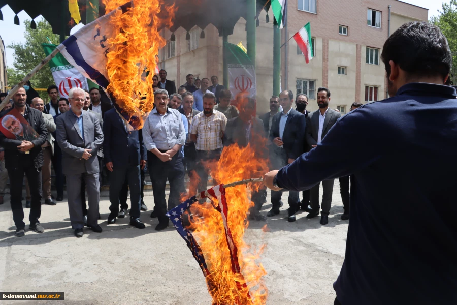 اجتماع دانشگاهیان دانشگاه فنی و حرفه ای در حمایت از اقدام به موقع در پاسخ قاطع به رژیم غاصب صهیونیستی در "دانشکده فنی و حرفه‌ای انقلاب اسلامی تهران 13